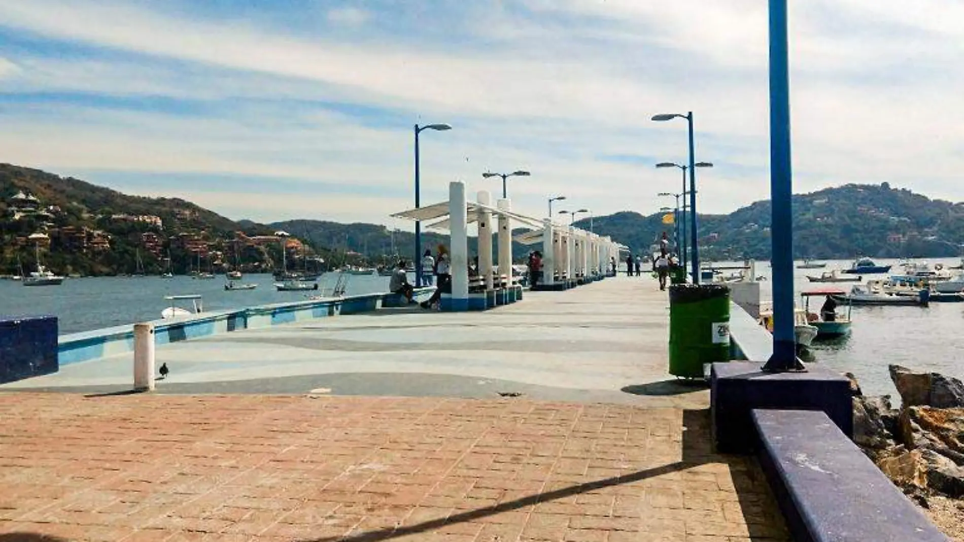 Playa Principal zihuatanejo autorizan construcción de muelle